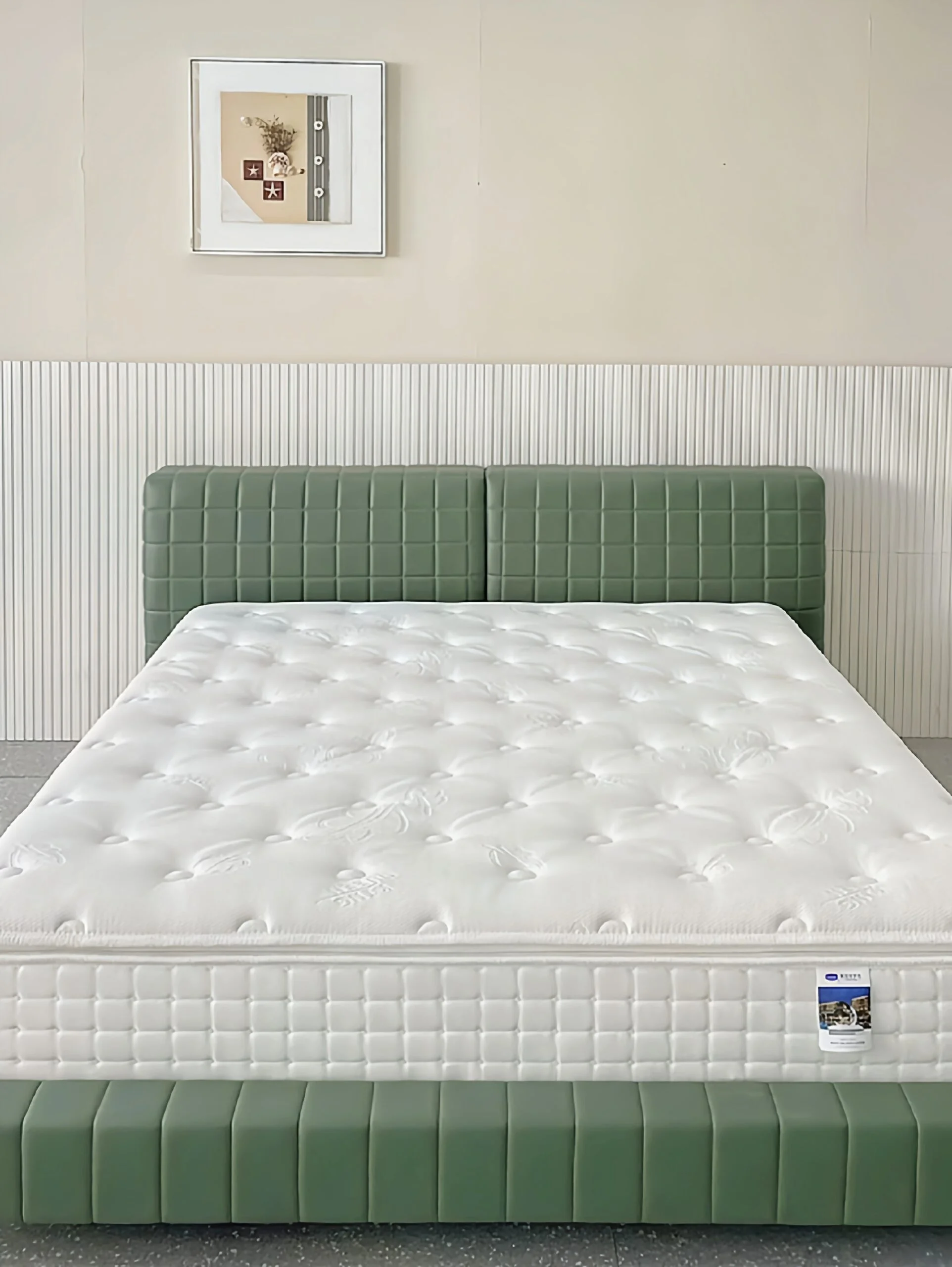 Wholesale high-quality customized beds and mattresses at factory manufacturer prices at wooddoorsupplier.com in China